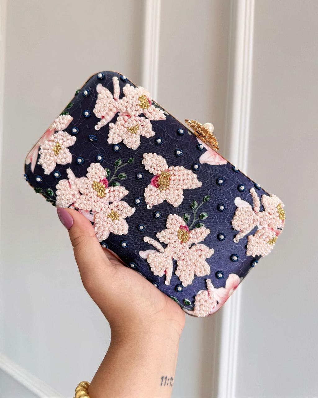 BLOOMING ELEGANCE