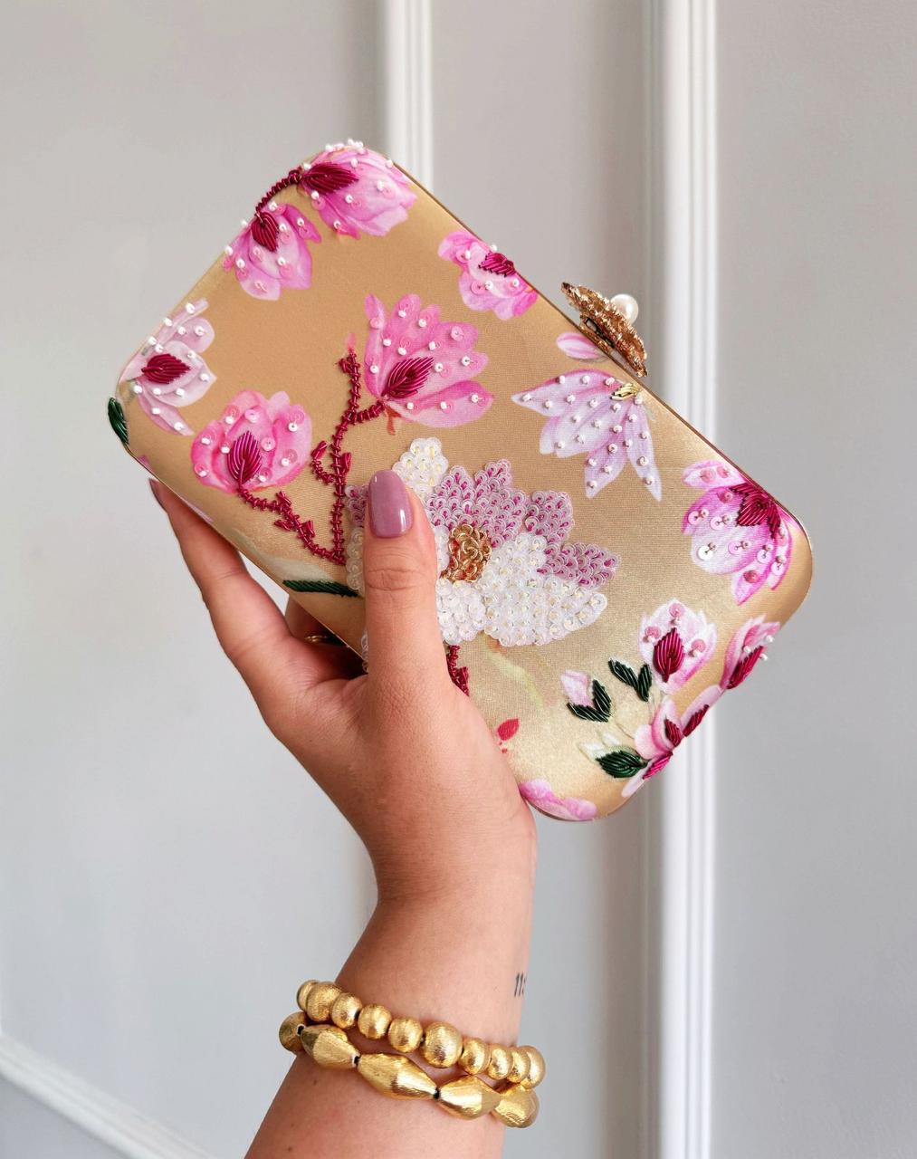 BLOOMING ELEGANCE