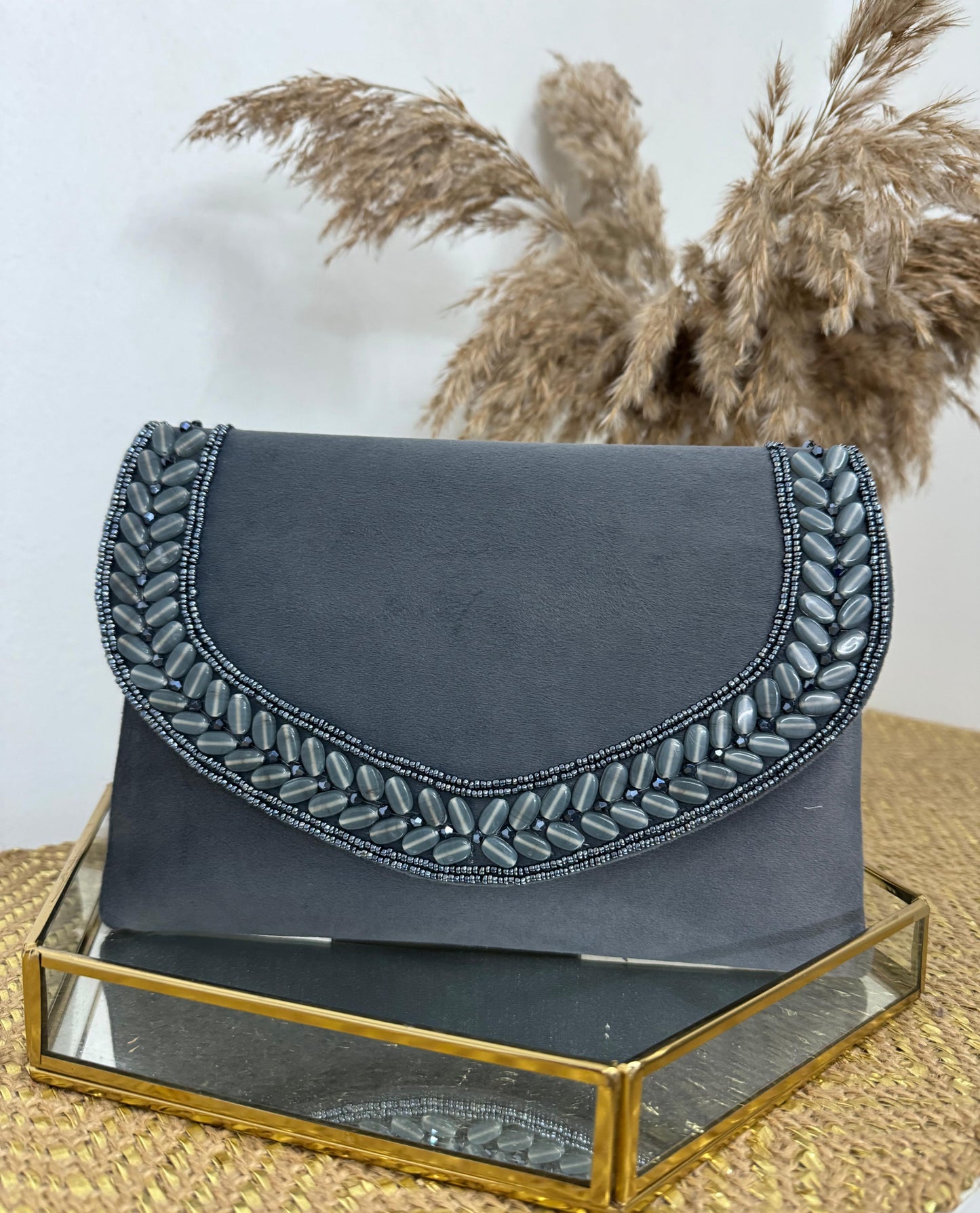 CHIC SUEDE PURSE