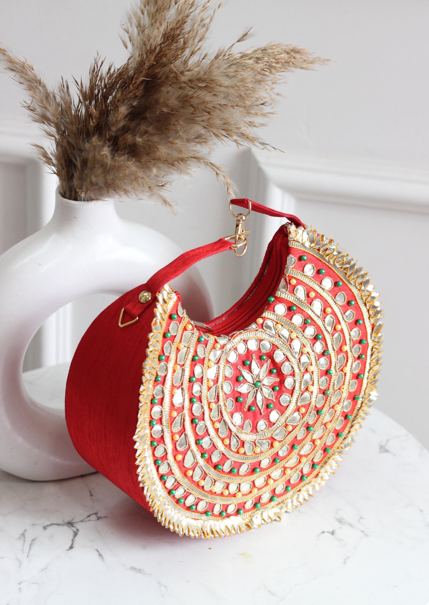 GOTTA-PATTI CRESCENT BAGS