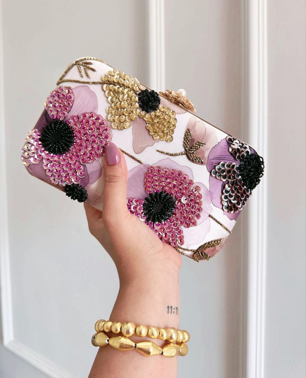 BLOOMING ELEGANCE