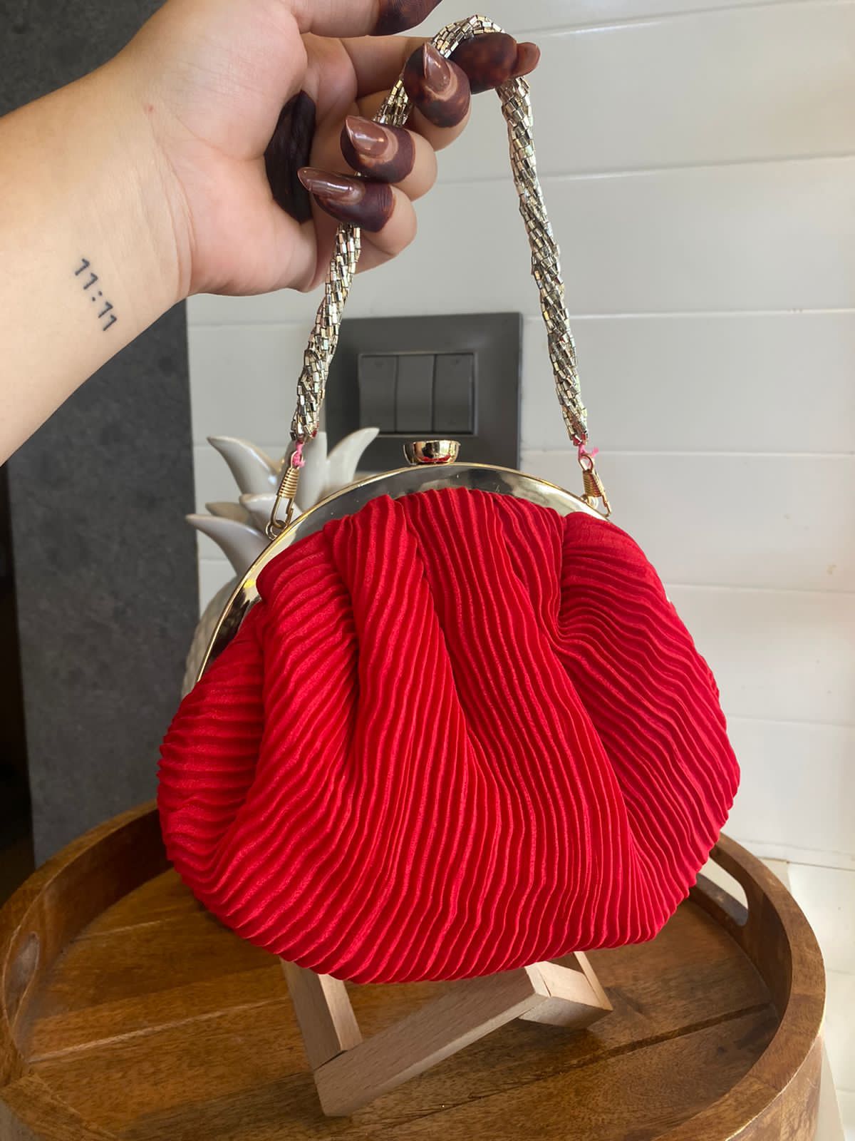 PLEATED SOLID COLOR PURSES