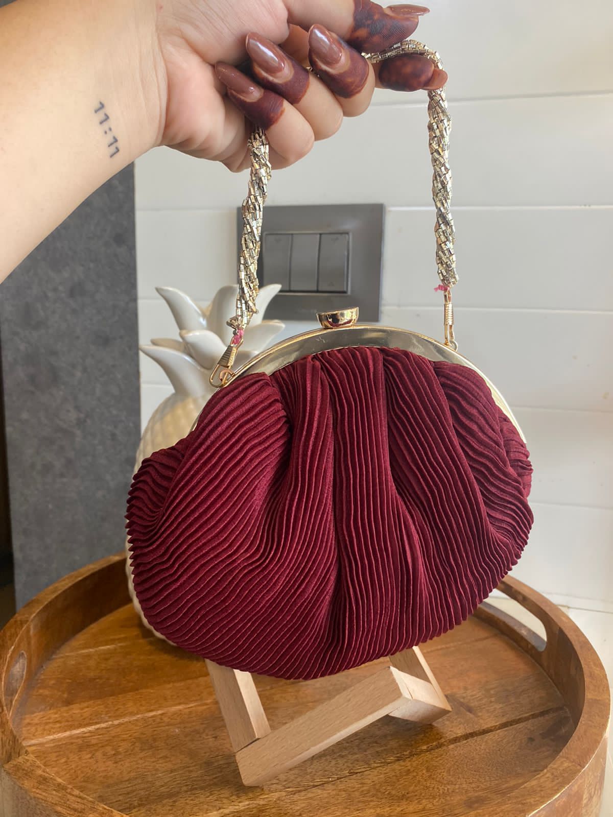 PLEATED SOLID COLOR PURSES