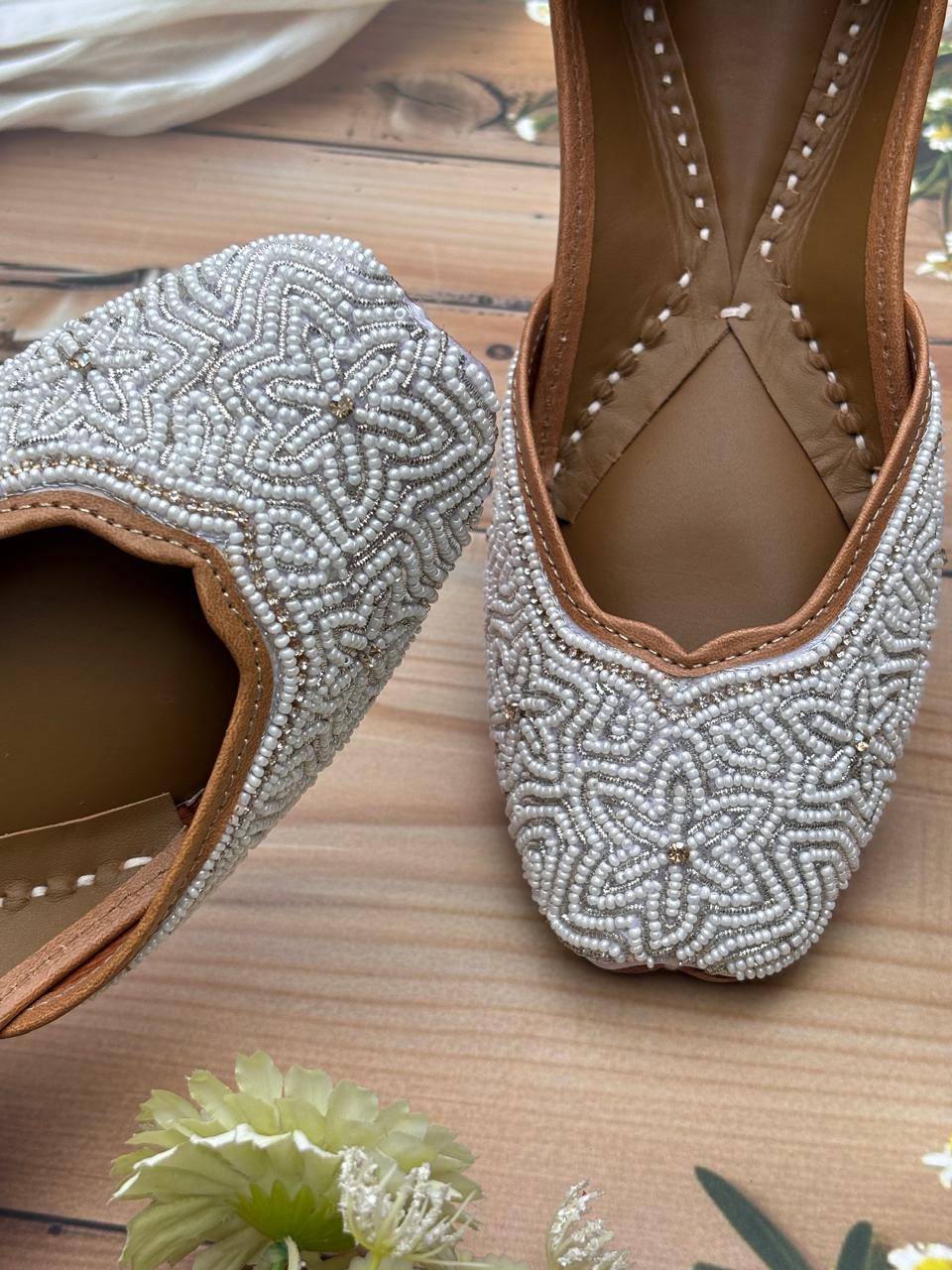 PEARL BLOSSOM JUTTI