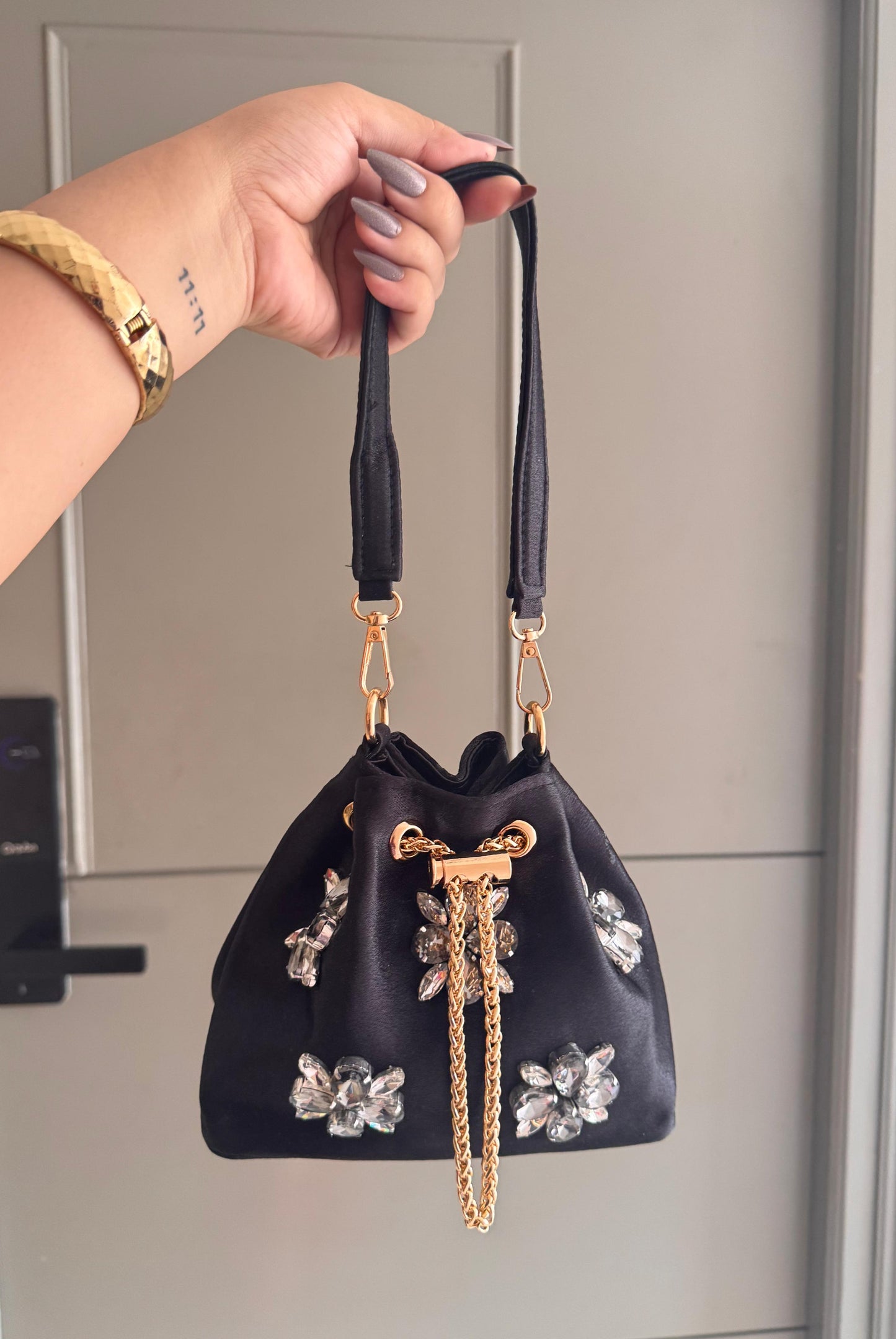 CRYSTAL BLOOM BUCKET BAGS