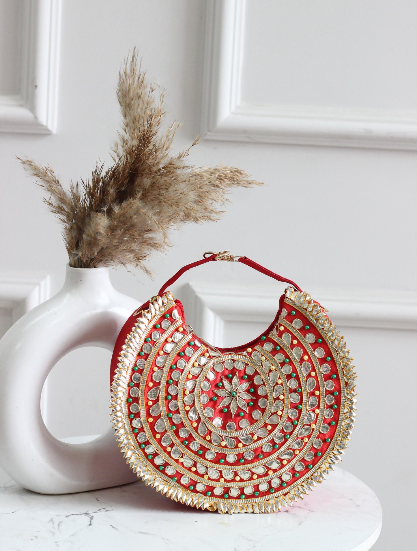 GOTTA-PATTI CRESCENT BAGS