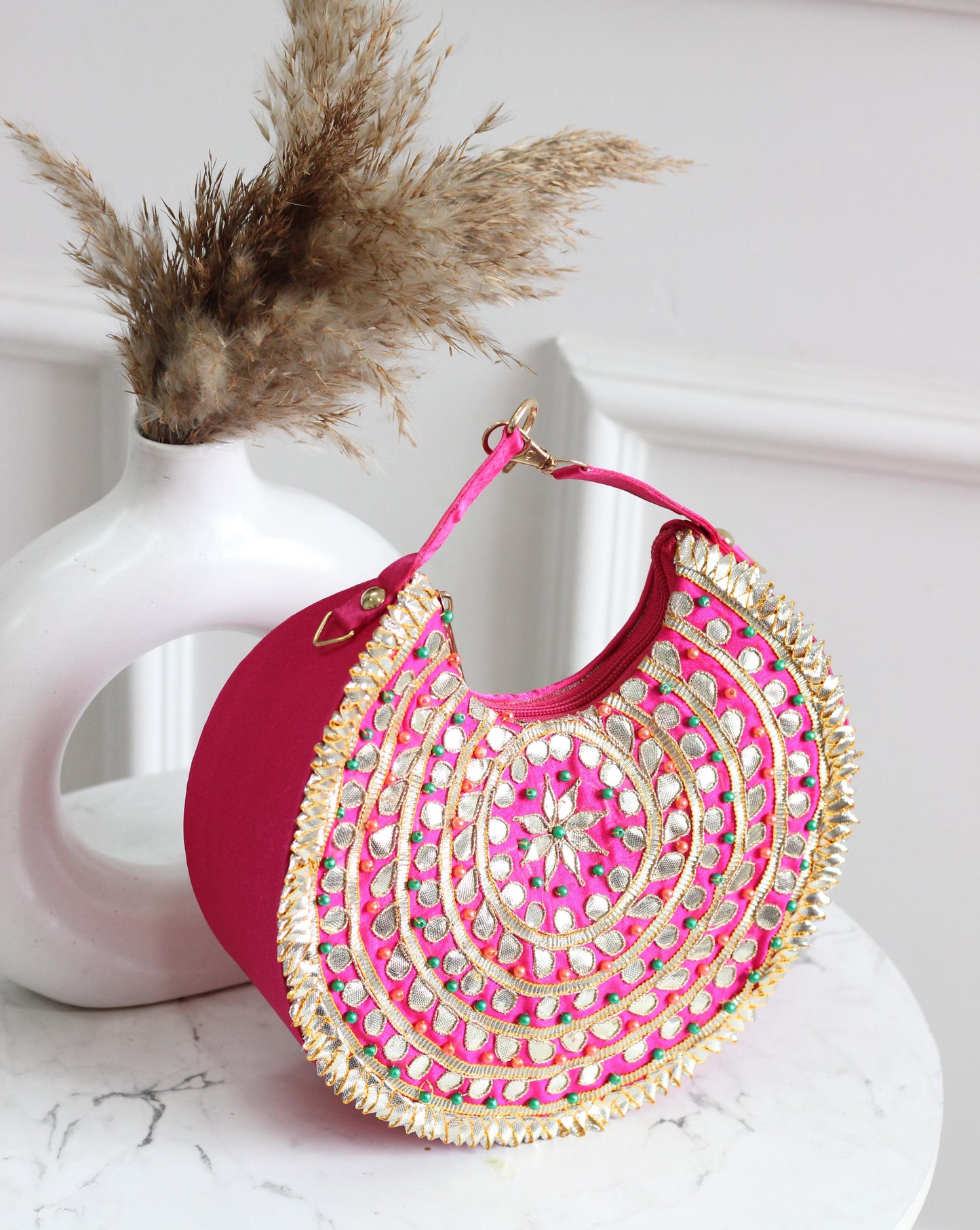 GOTTA-PATTI CRESCENT BAGS