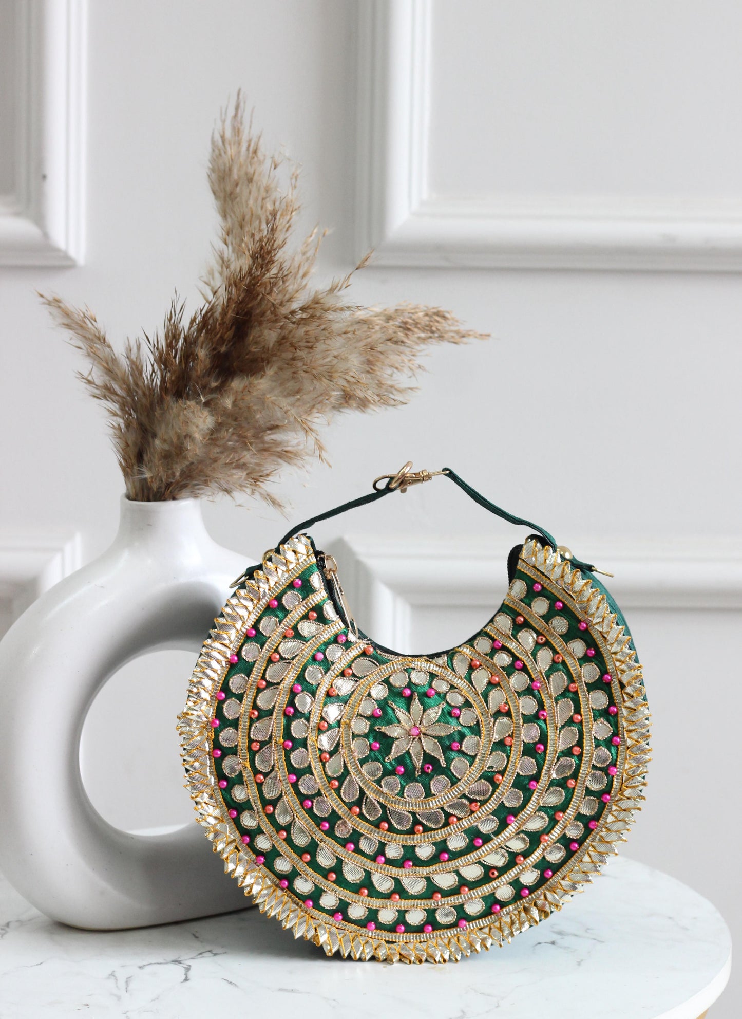 GOTTA-PATTI CRESCENT BAGS