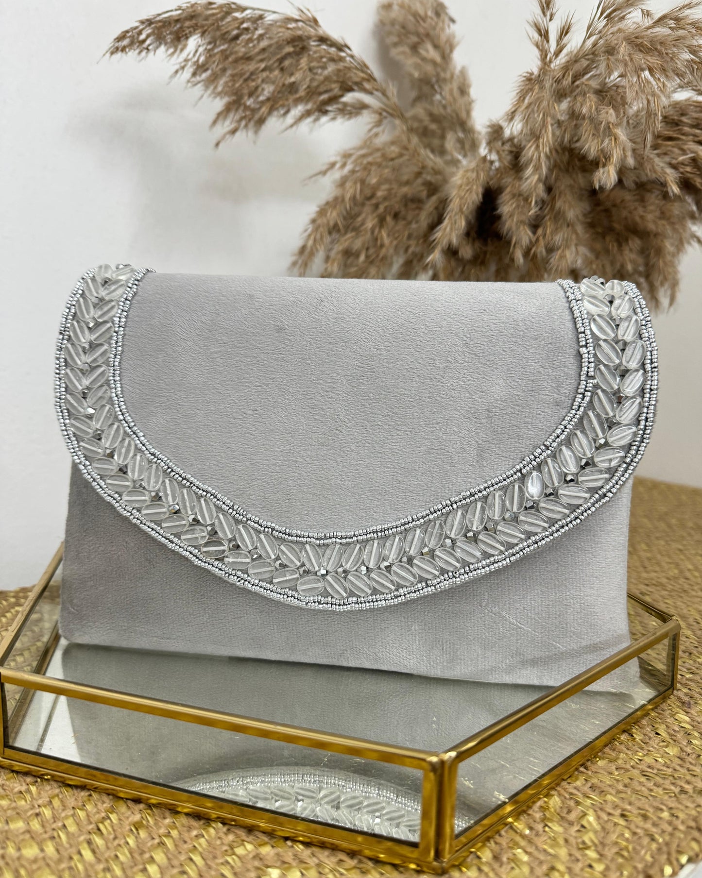 CHIC SUEDE PURSE