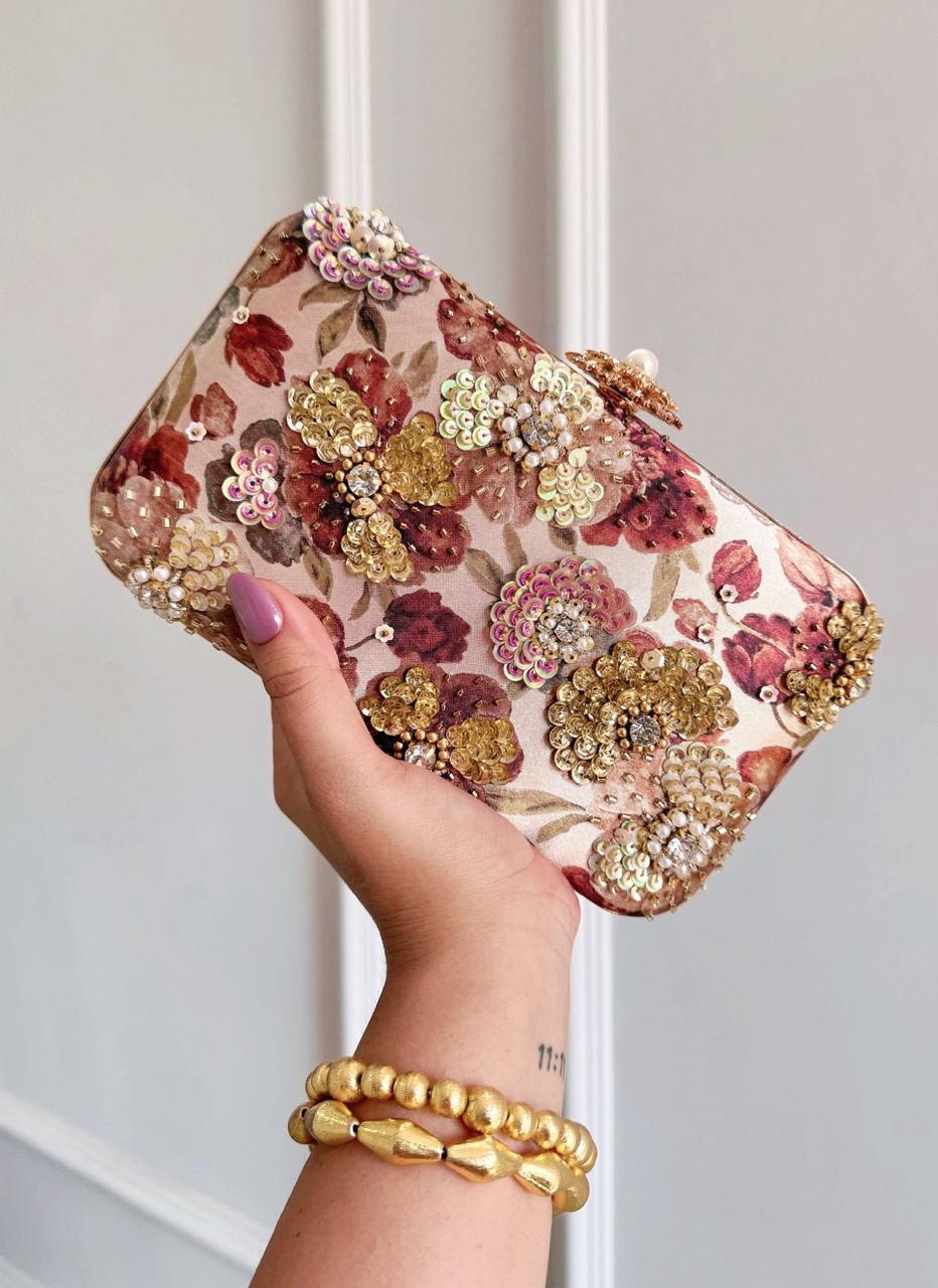 BLOOMING ELEGANCE