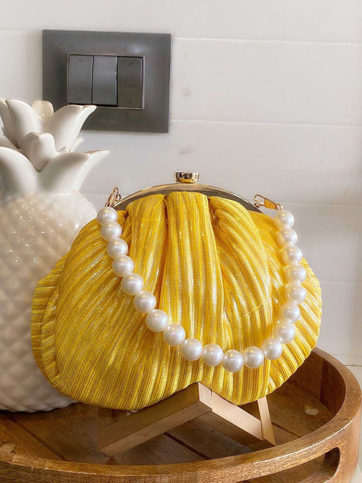 METALLIC PLEATED BATUAS